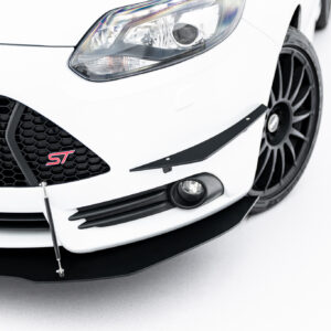 Maxton Design Передние бамперные аэродинамические элементы (канарды) Ford Focus ST Mk3