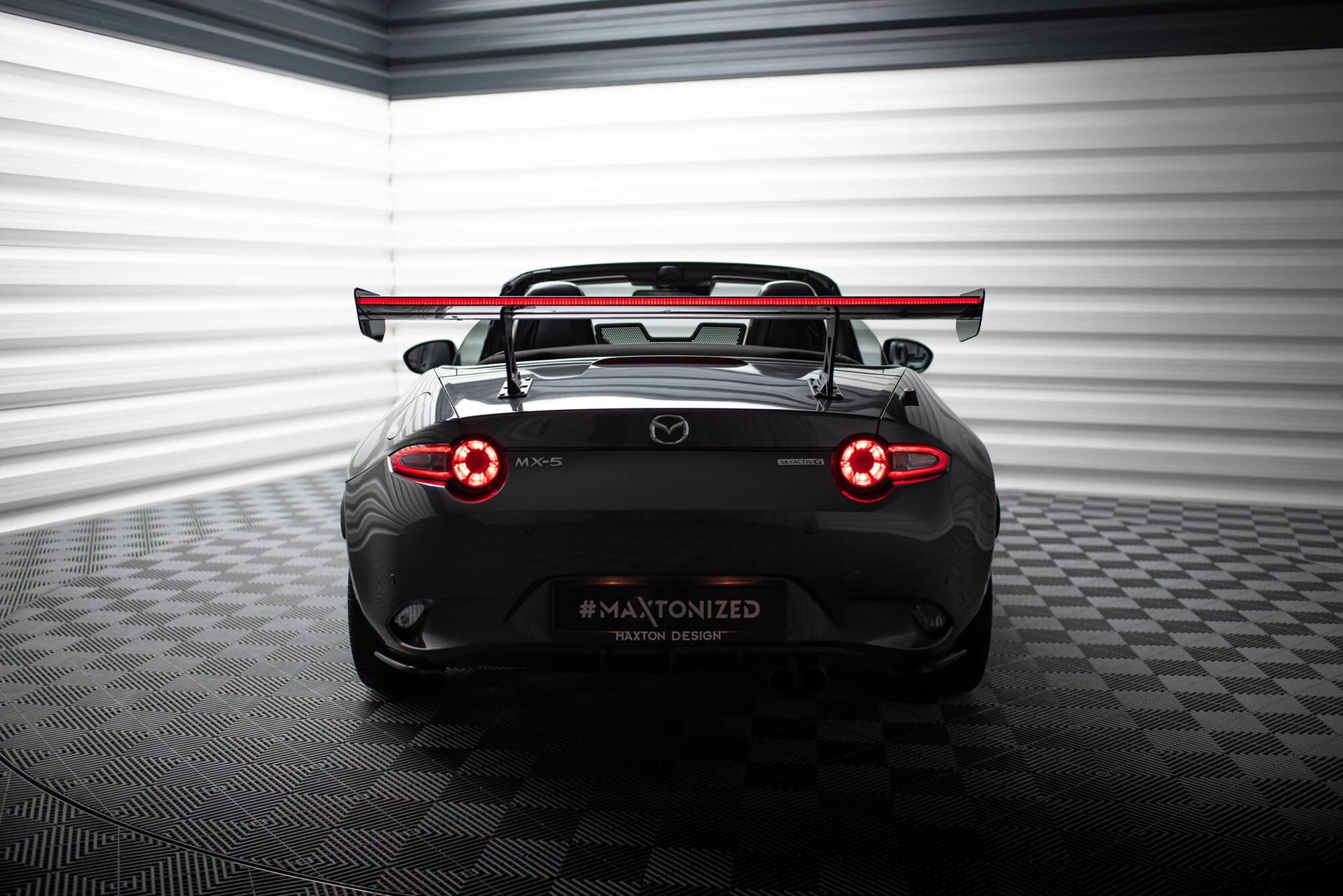 Maxton Design Карбоновый спойлер в стиле JDM + светодиодная подсветка для Mazda MX-5 ND (Mk4)
