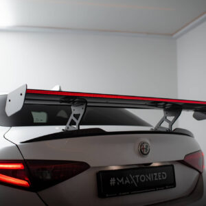 Maxton Design Карбоновый спойлер + светодиоды Alfa Romeo Giulia Quadrifoglio