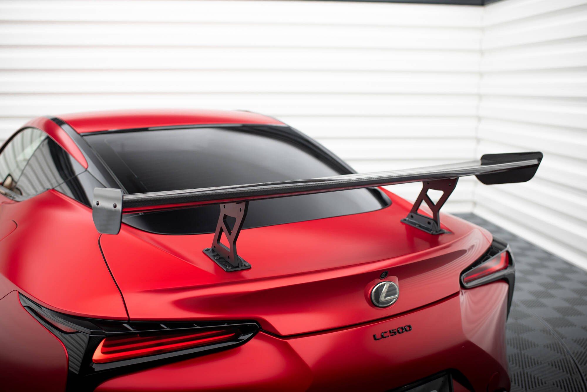 Maxton Design Карбоновый спойлер Lexus LC