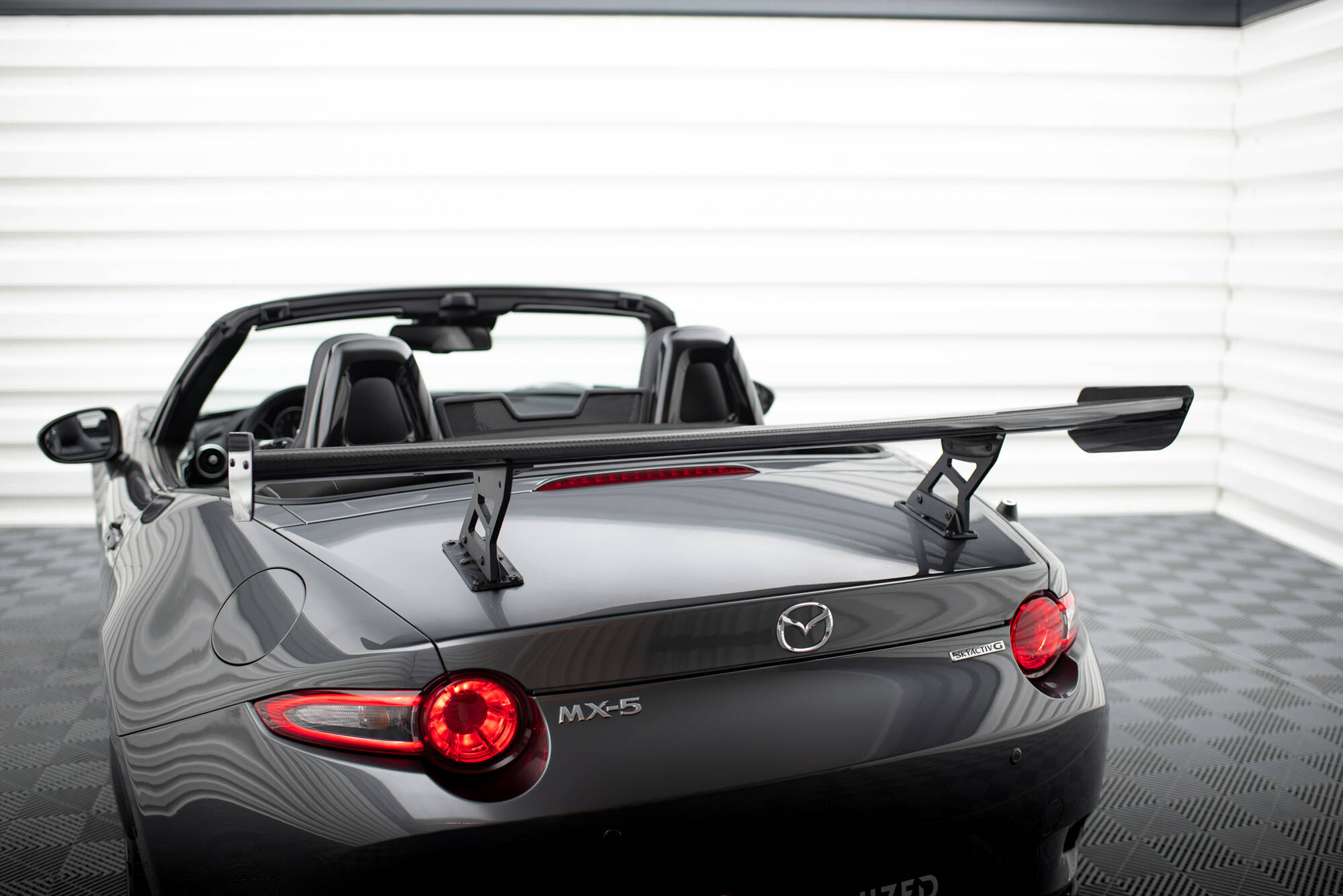 Maxton Design Карбоновый спойлер с внутренними кронштейнами и стойками для Mazda MX-5 ND (Mk4)