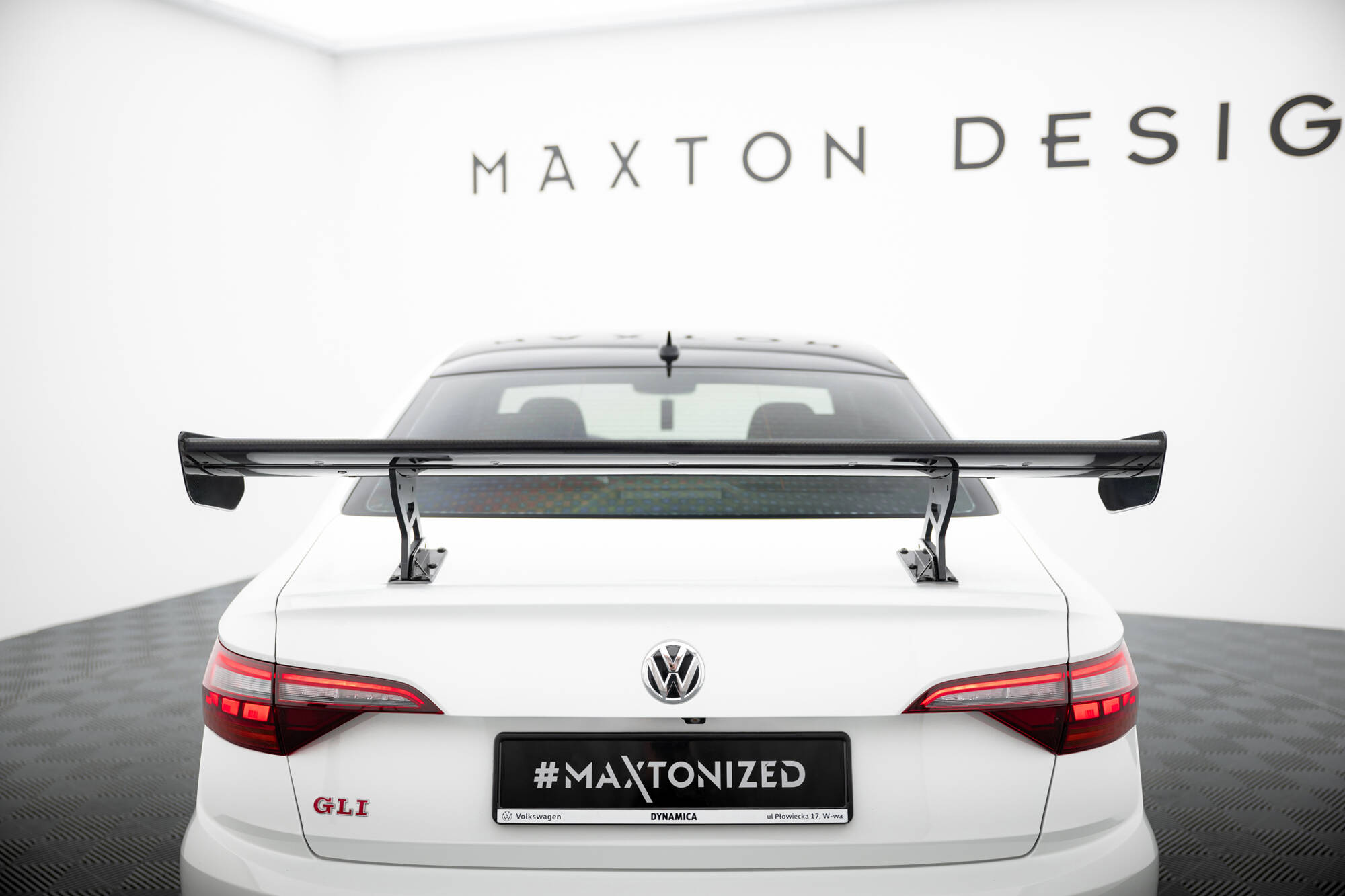 Maxton Design Карбоновый спойлер с внутренними кронштейнами и стойками для Volkswagen Jetta GLI Mk7