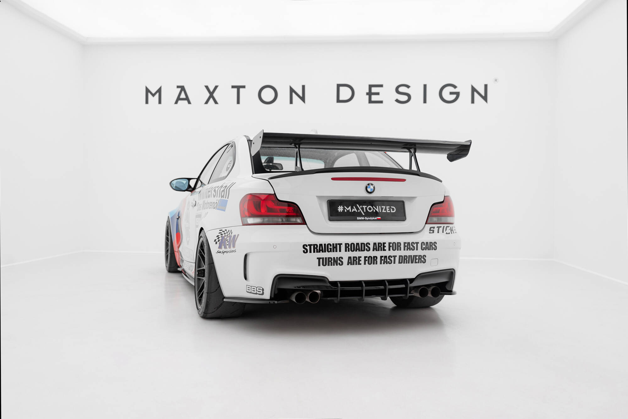 Maxton Design Карбоновый спойлер с верхним креплением типа «лебединая лапка» для BMW 1 M E82 — изображение 3
