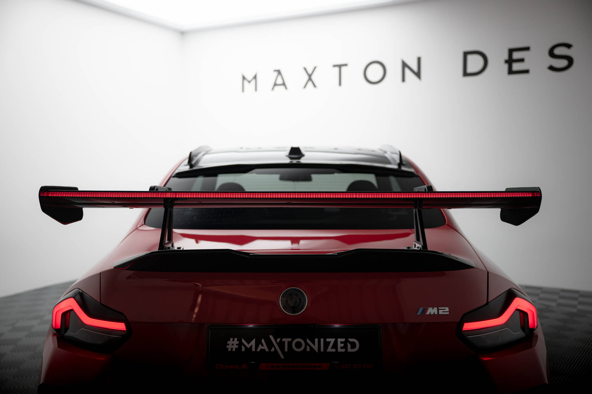 Maxton Design Карбоновый спойлер с верхним креплением типа «лебединая лапа» + светодиодная подсветка для BMW M2 G87 — изображение 2