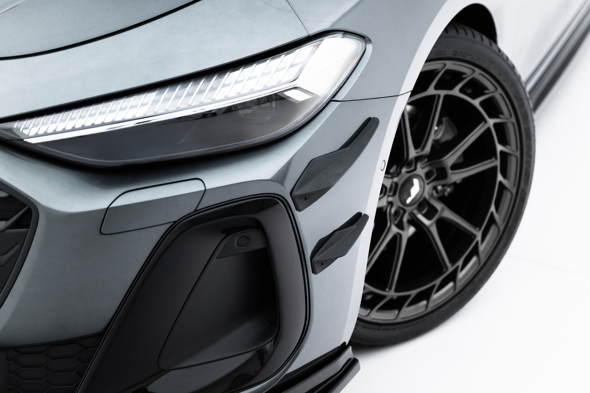 Maxton Design Крылья переднего бампера (Канарды) Audi A5 S-Line / S5 Sedan / Avant B10 — изображение 2
