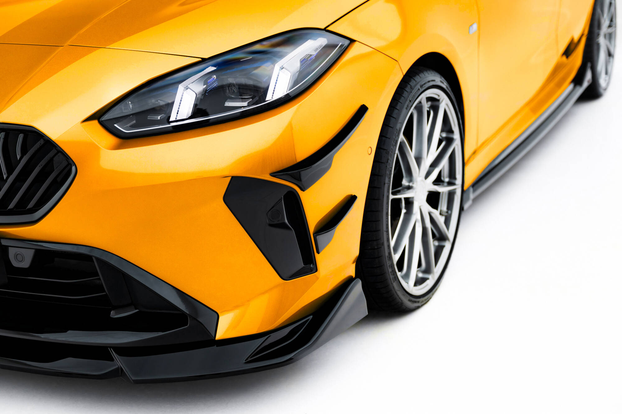 Maxton Design Передние бамперные аэродинамические элементы (канарды) BMW 1 M-Pack F70