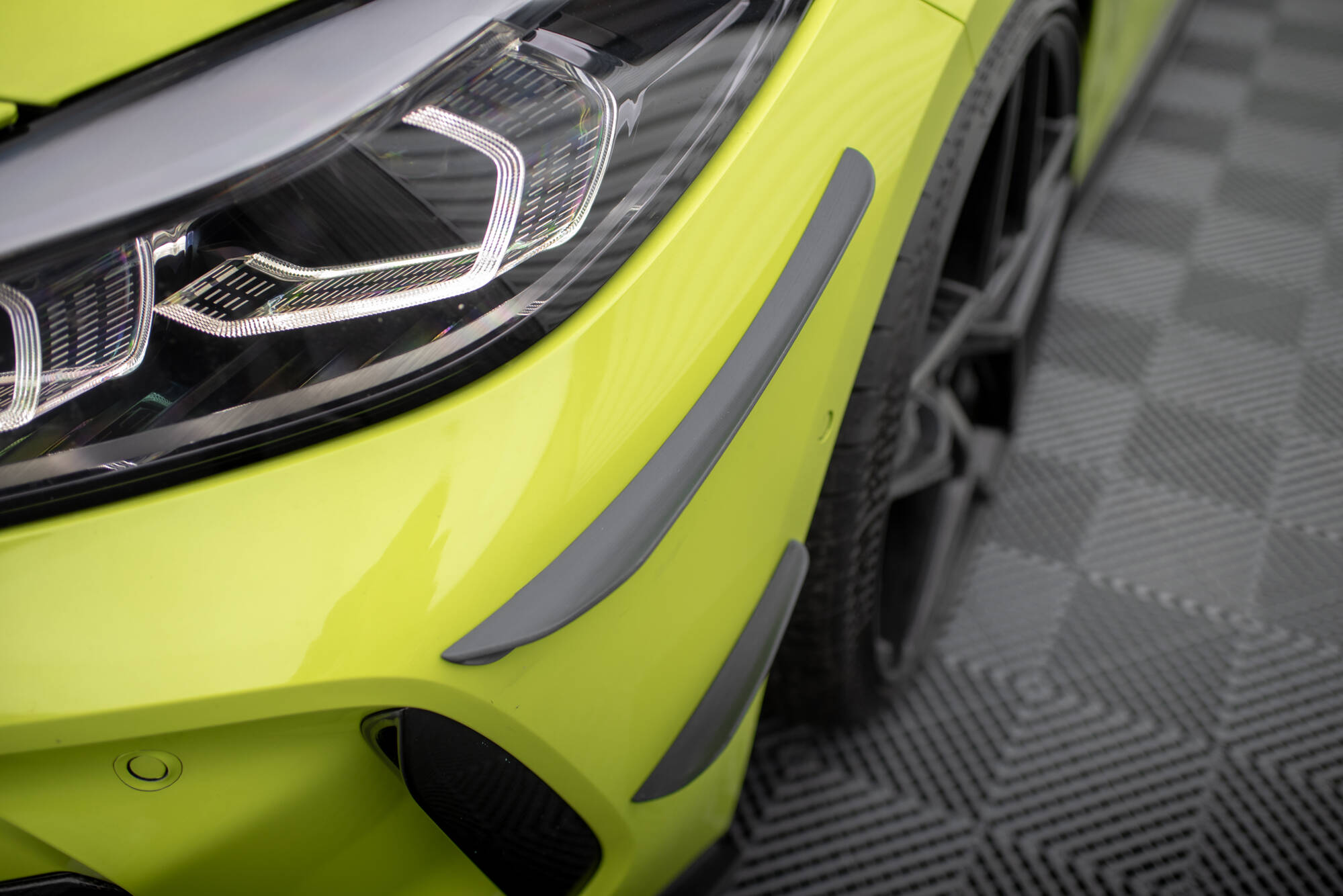 Maxton Design Передние бамперные аэродинамические элементы (канарды) BMW 1 M-Pack / M135i / 128ti F40 — изображение 3