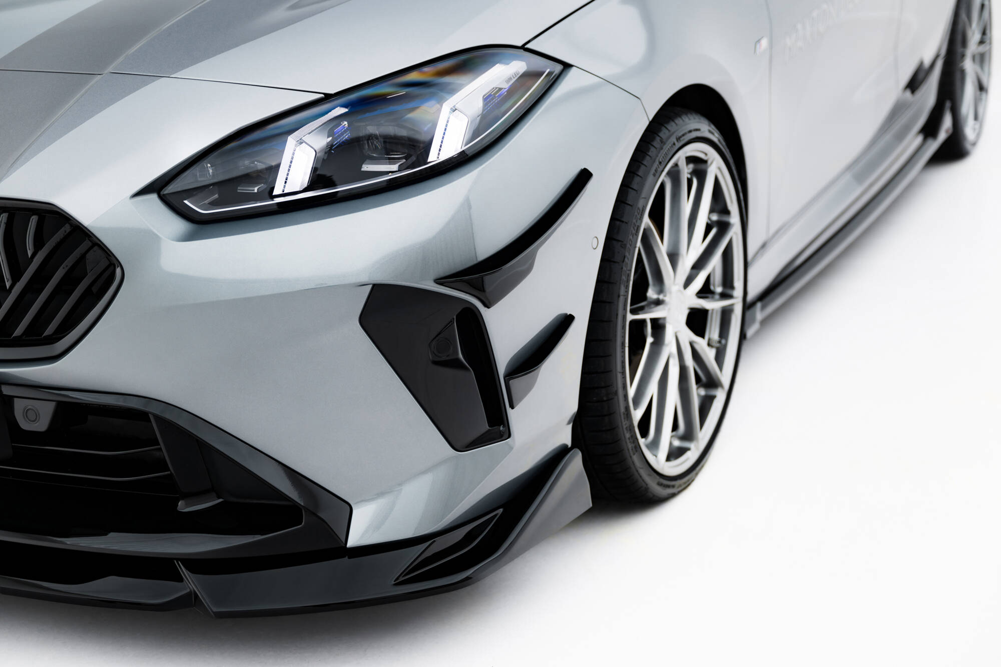 Maxton Design Передние бамперные аэродинамические элементы (канарды) BMW M135i F70