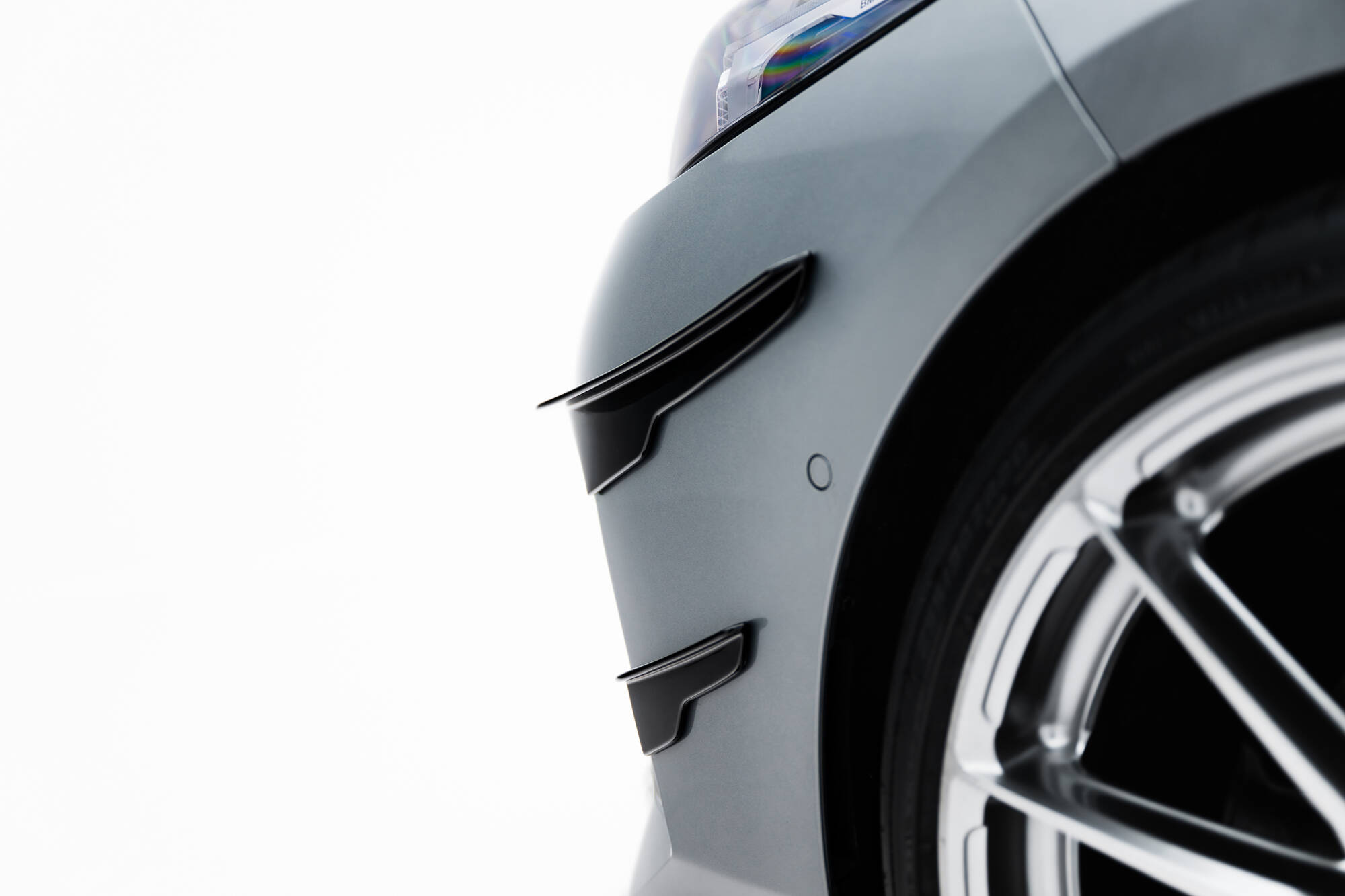 Maxton Design Передние бамперные аэродинамические элементы (канарды) BMW M135i F70 — изображение 3