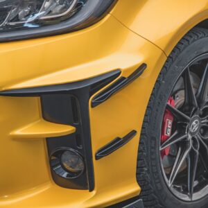 Maxton Design Передние бамперные аэродинамические элементы (канарды) Toyota GR Yaris Mk4