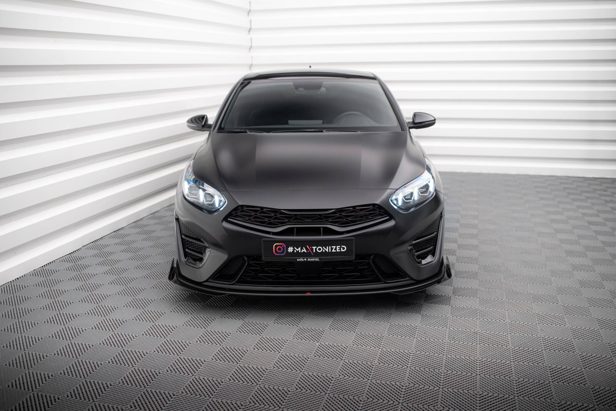 Maxton Design Передние брызговики Kia Proceed GT Mk3 Facelift / Ceed GT / GT-Line Mk1 Facelift — изображение 2