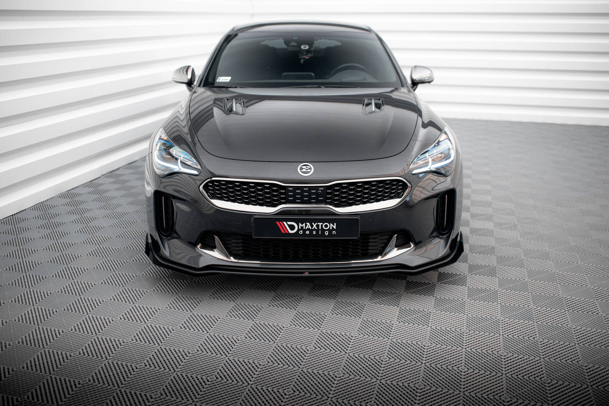 Maxton Design Передние брызговики Kia Stinger GT / GT-Line / Standard Mk1 — изображение 2