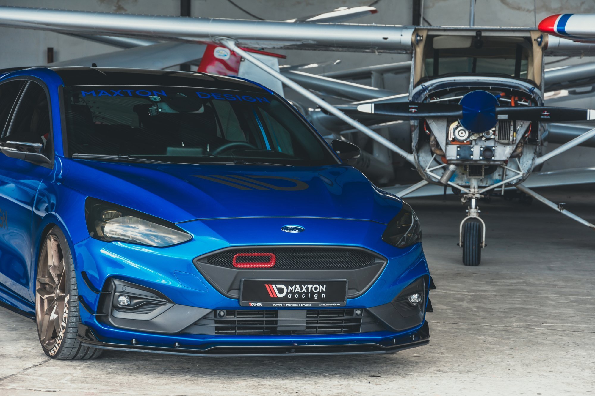 Maxton Design Передний гоночный сплиттер для Ford Focus Mk4 Stline — изображение 6