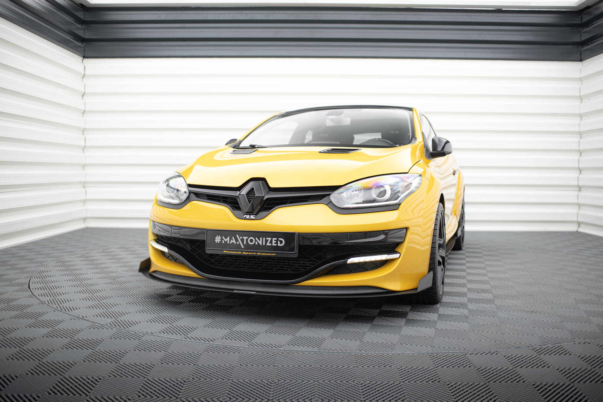 Maxton Design Передний гоночный сплиттер для Renault Megane MK3 RS
