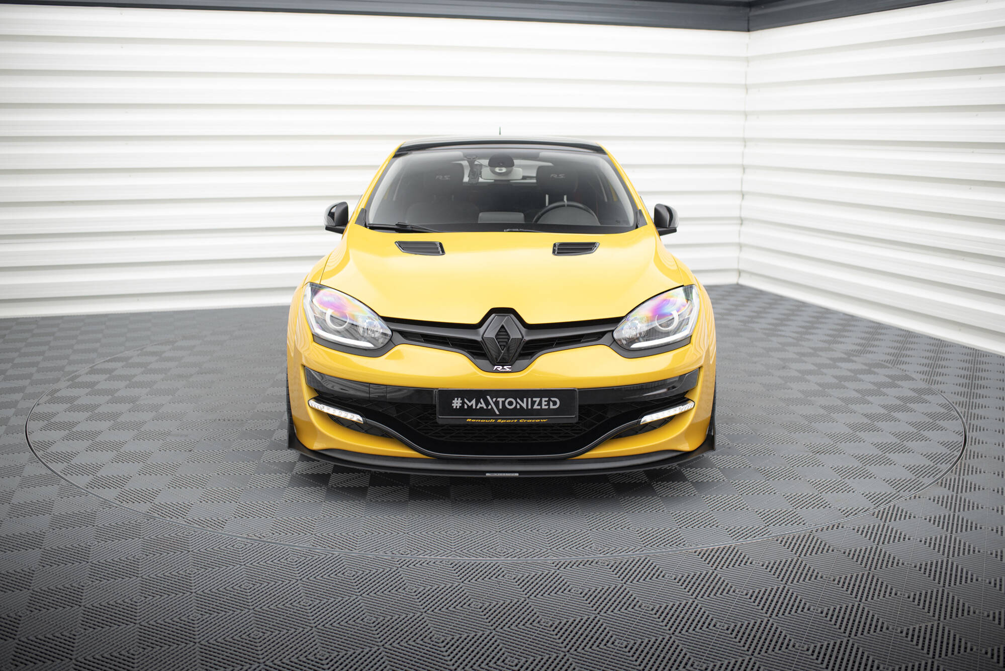 Maxton Design Передний гоночный сплиттер для Renault Megane MK3 RS — изображение 2