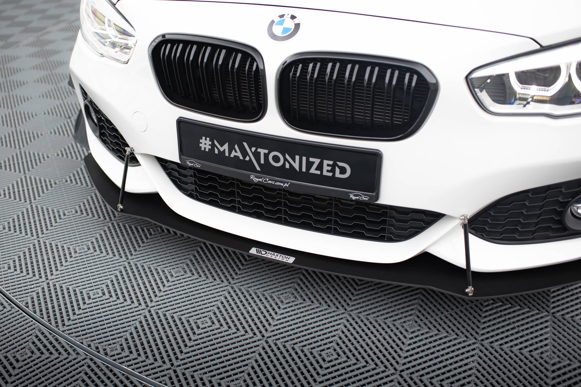 Maxton Design Передний гоночный сплиттер V.1 BMW 1 F20/F21 M-Power рестайлинг — изображение 3