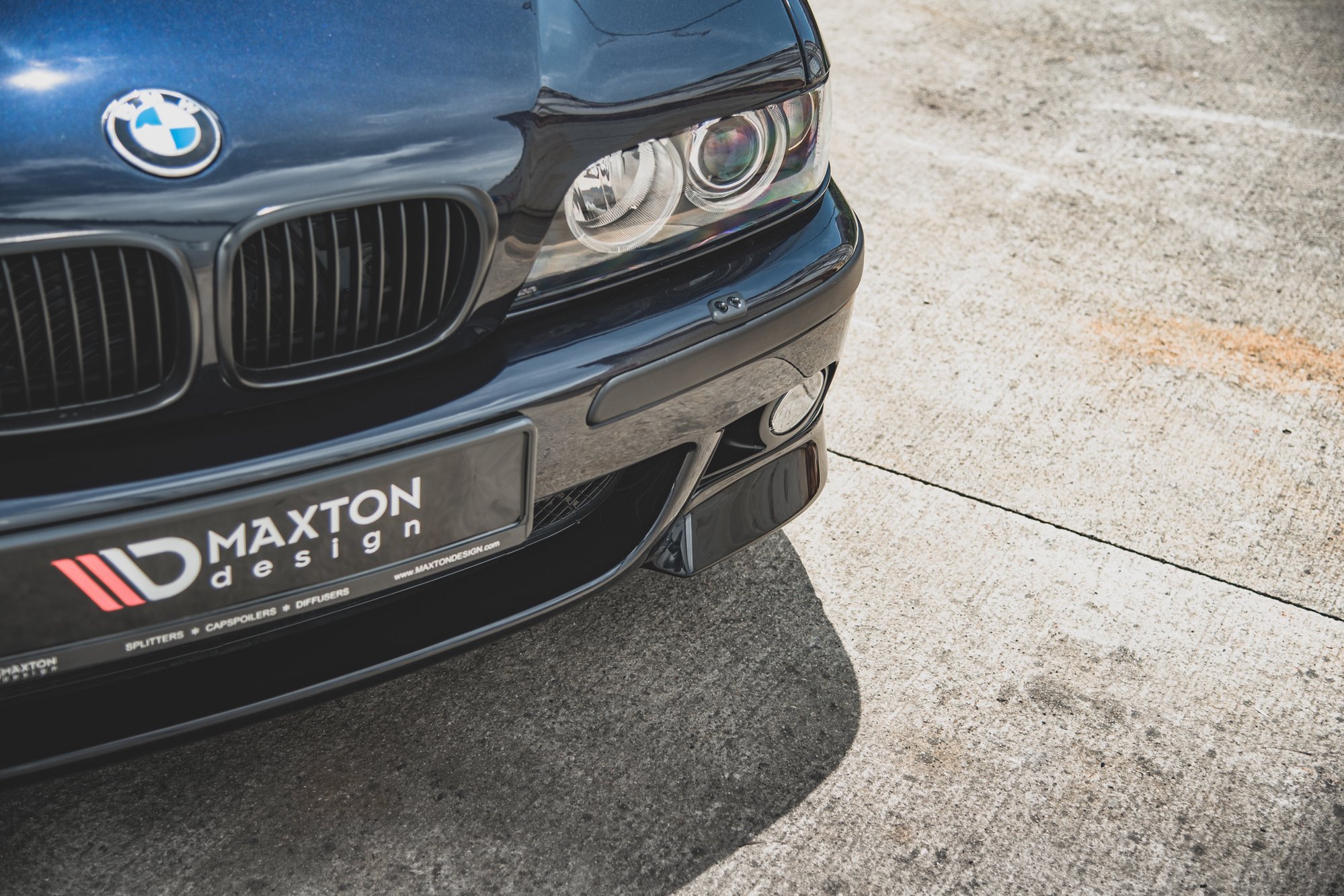 Maxton Design Передние боковые сплиттеры BMW M5 / 5 M-Pack E39 — изображение 5