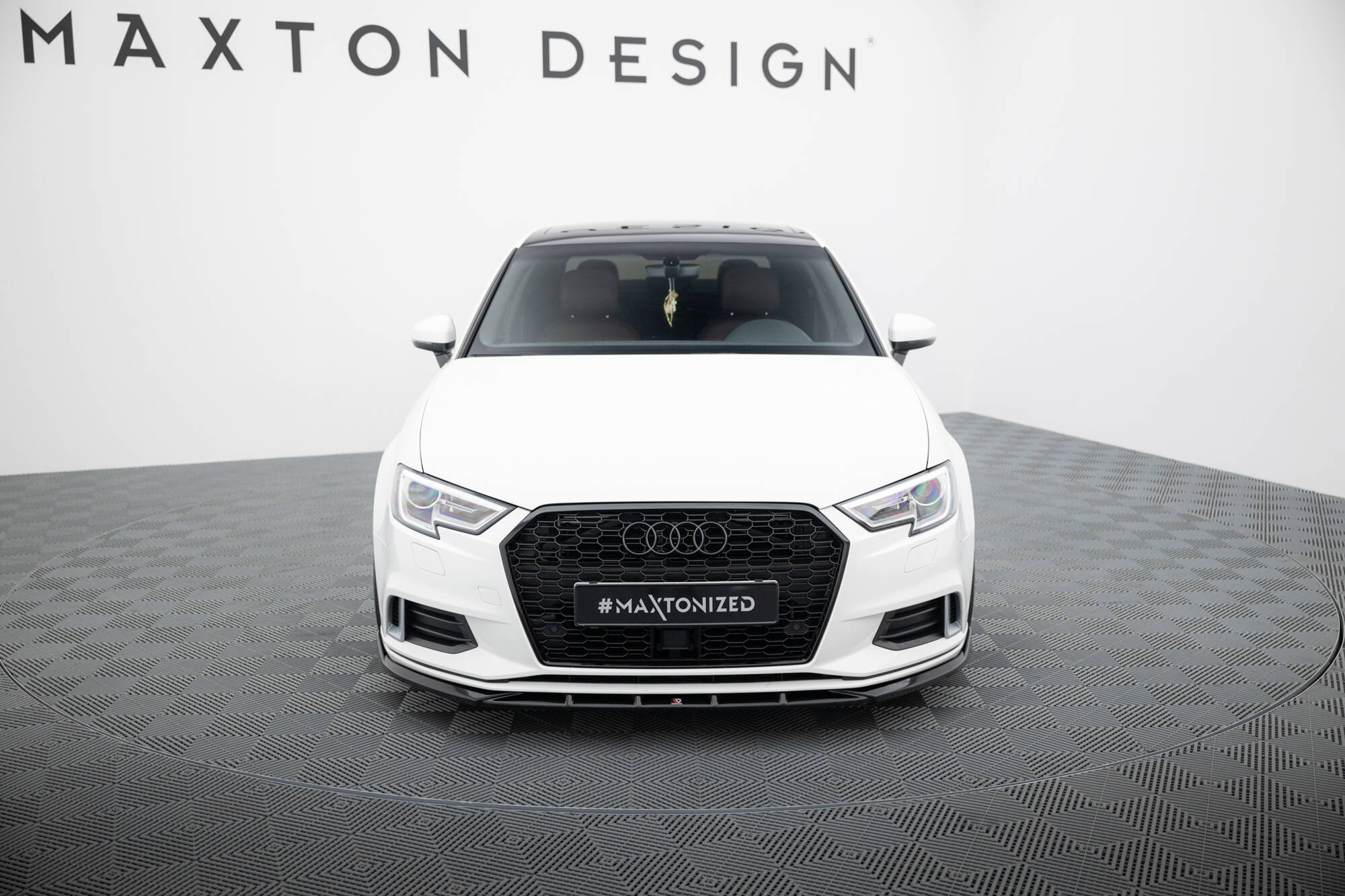 Maxton Design Передний сплиттер для Audi A3 Sedan 8V Facelift — изображение 2