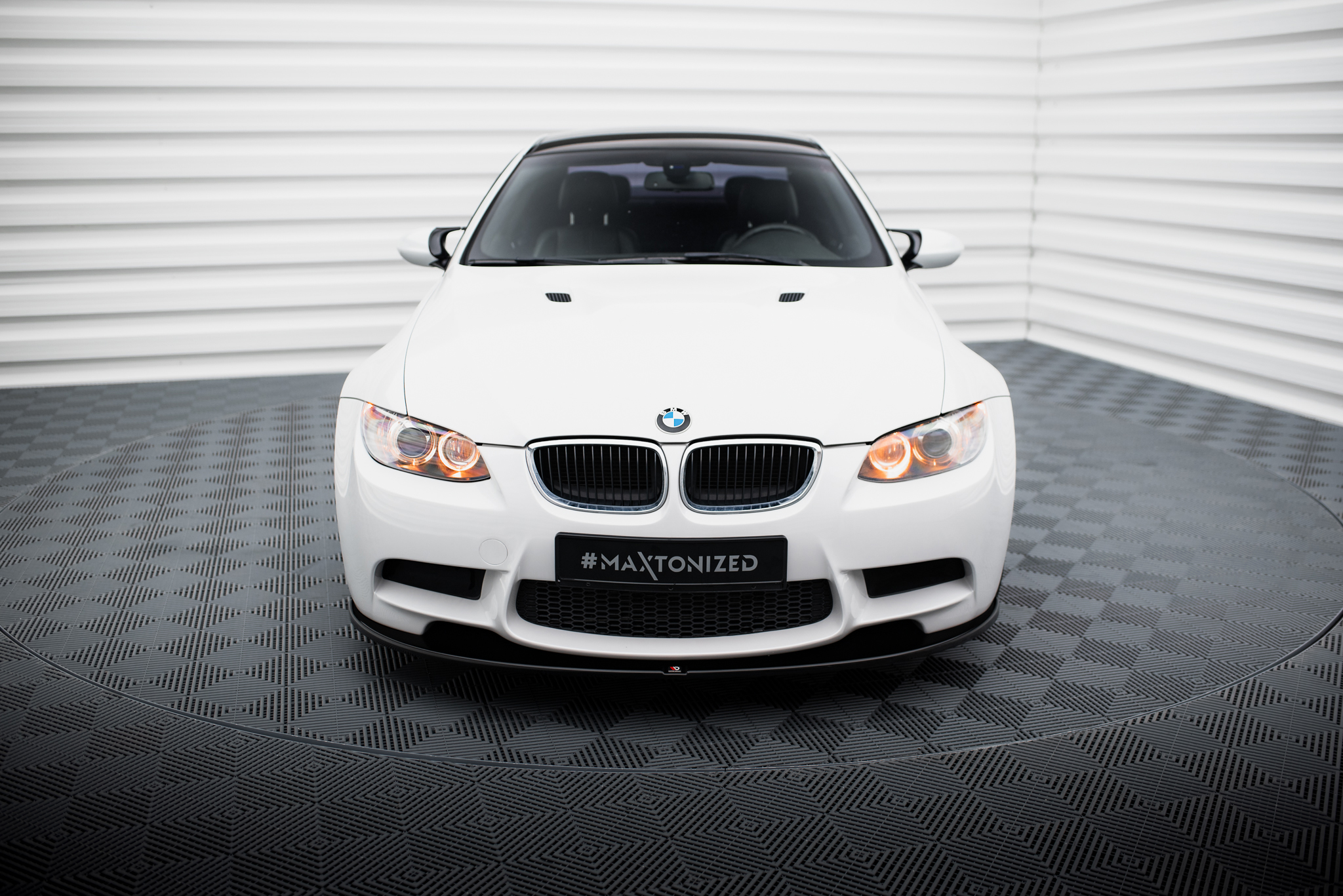 Maxton Design Передний сплиттер BMW M3 E92 / E93 — изображение 3
