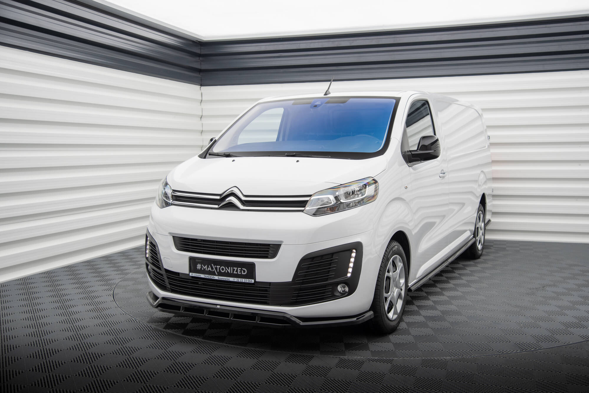 Maxton Design Передний сплиттер Citroen Jumpy Mk3