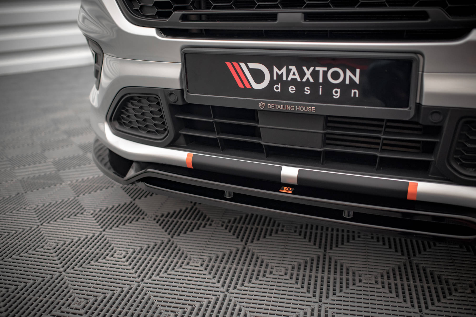 Maxton Design Передний сплиттер Ford Transit Custom ST-Line Mk1 Facelift — изображение 3