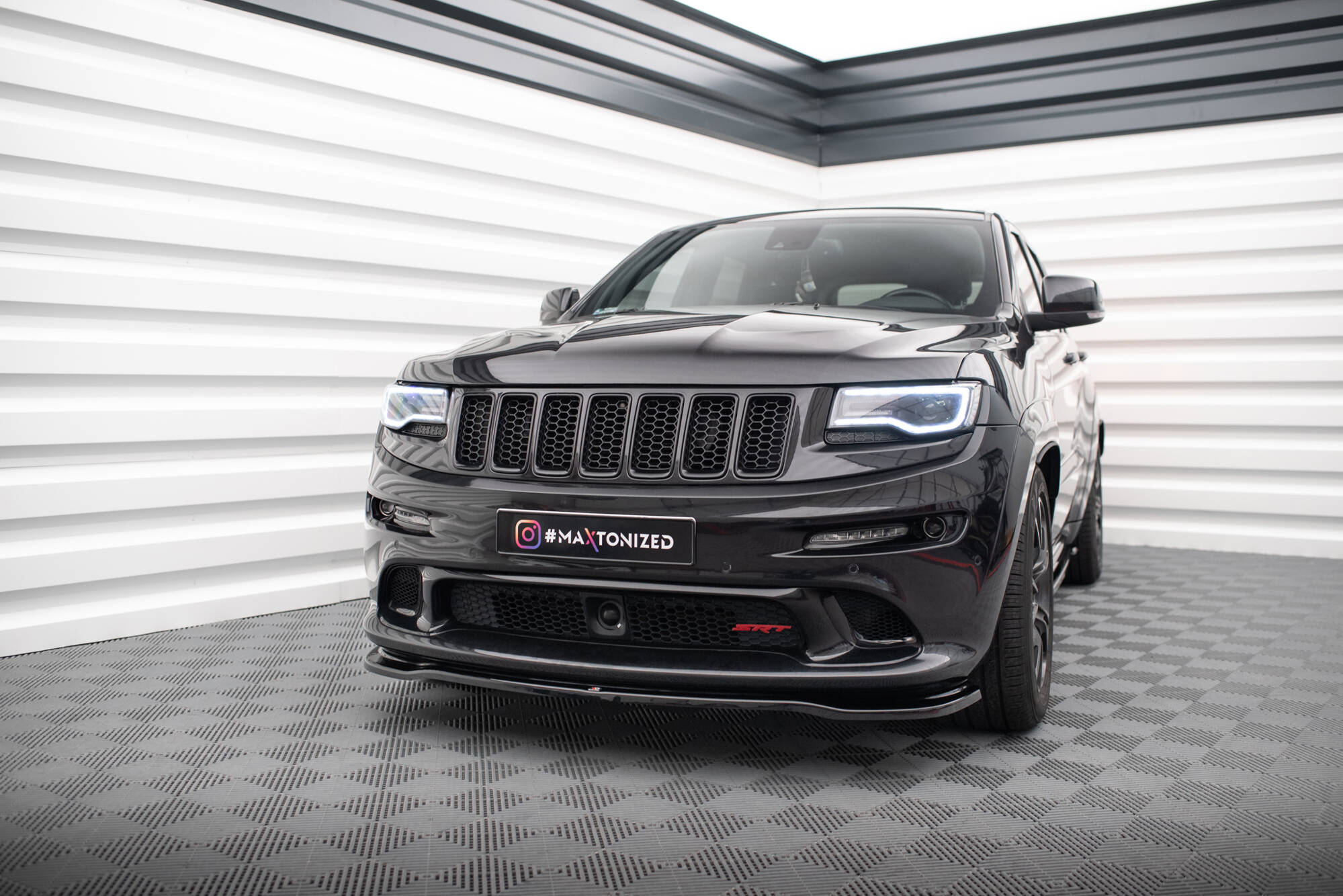 Maxton Design Передний сплиттер для Jeep Grand Cherokee SRT WK2 Facelift