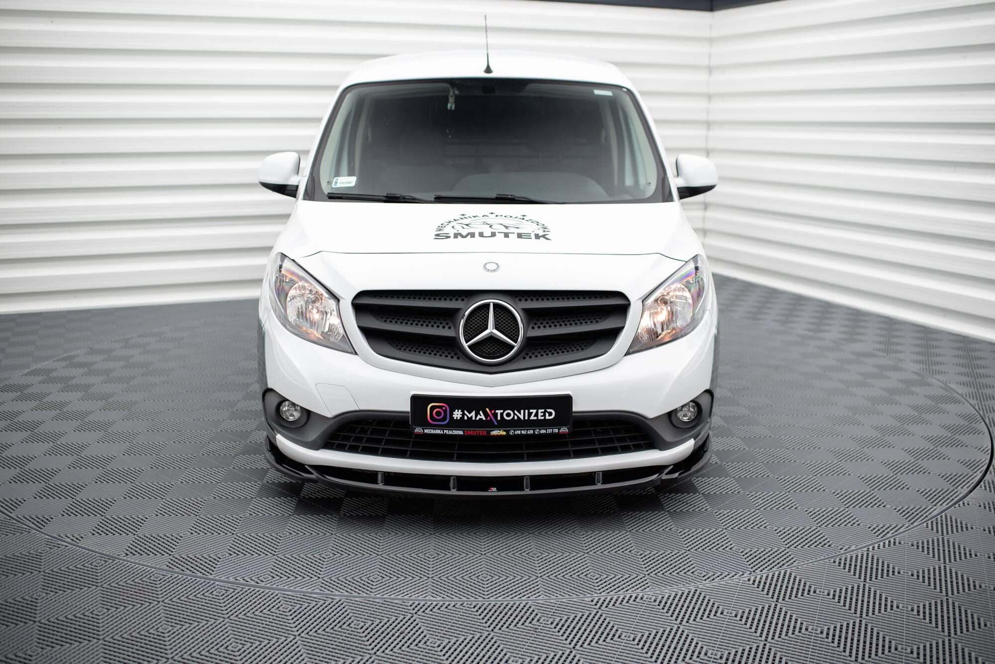 Maxton Design Передний сплиттер Mercedes-Benz Citan W415 — изображение 3