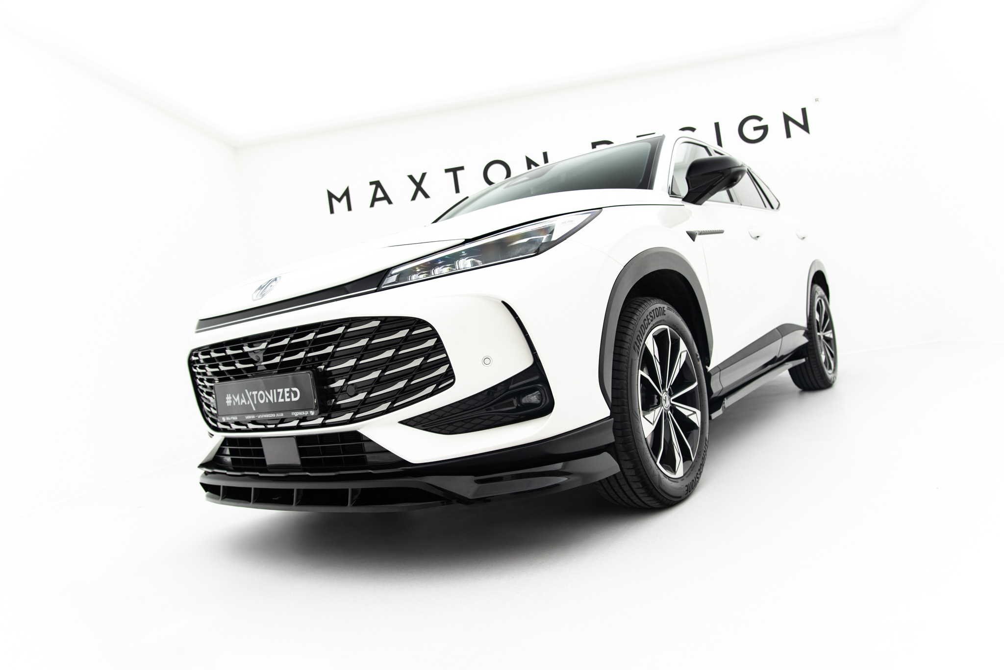 Maxton Design Передний сплиттер MG HS Mk2