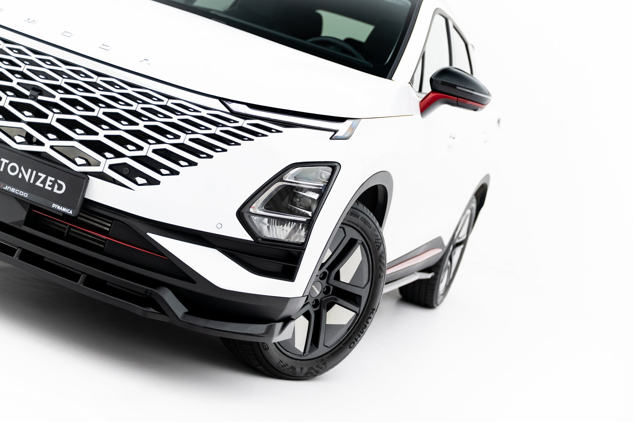 Maxton Design Передний сплиттер Omoda 5 Mk1 — изображение 2