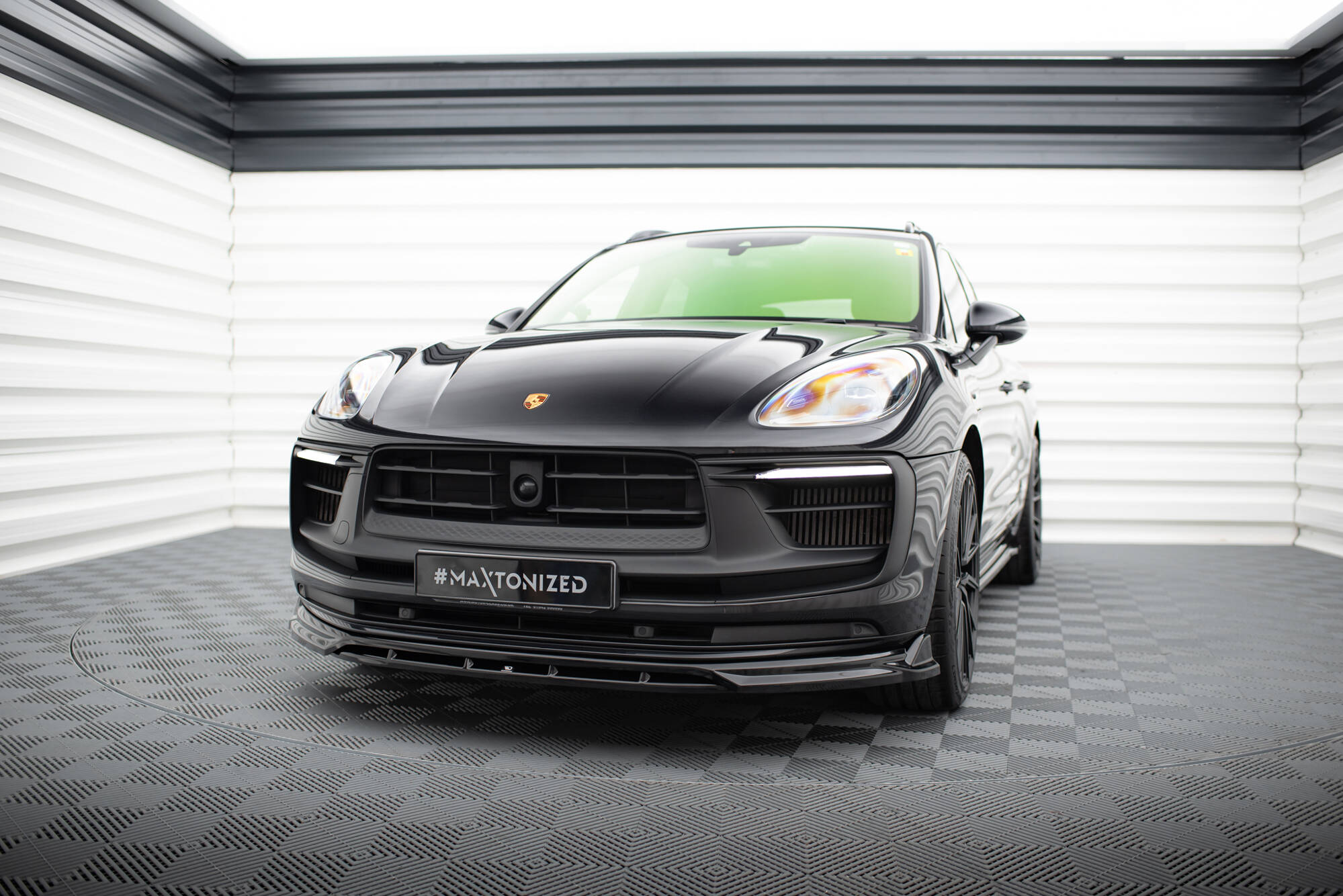 Maxton Design Передний сплиттер Porsche Macan GTS Mk1 Facelift 2