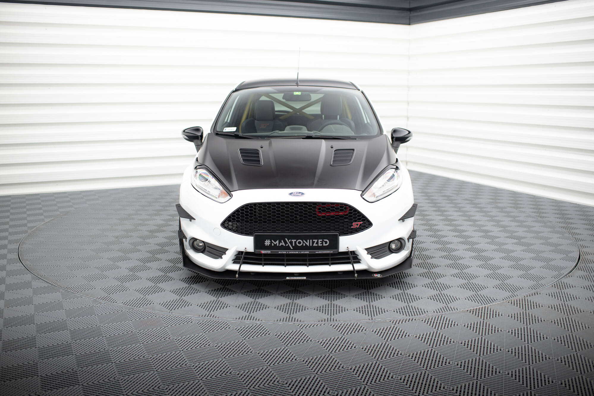 Maxton Design Передний сплиттер Racing V.2 для Ford Fiesta ST Mk7 FL