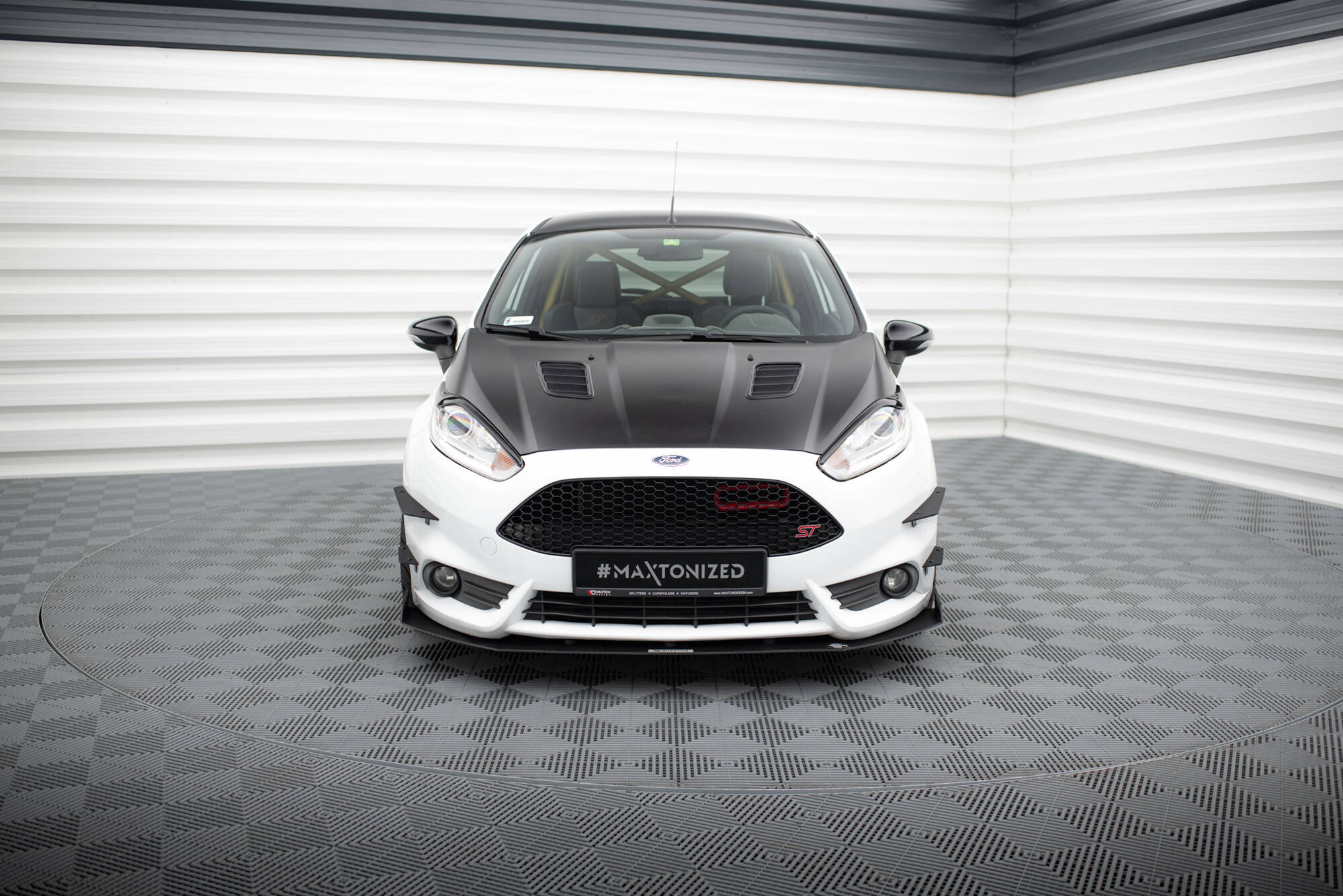 Maxton Design Передний сплиттер Racing V.3 для Ford Fiesta ST Mk7 FL — изображение 2