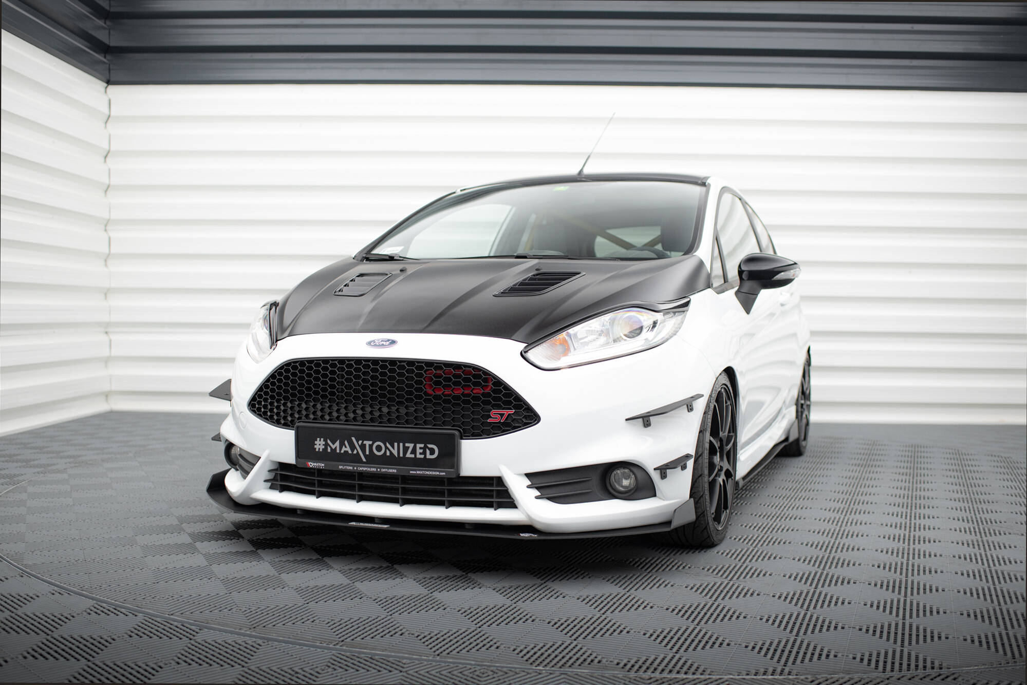 Maxton Design Передний сплиттер Racing V.3 для Ford Fiesta ST Mk7 FL — изображение 3