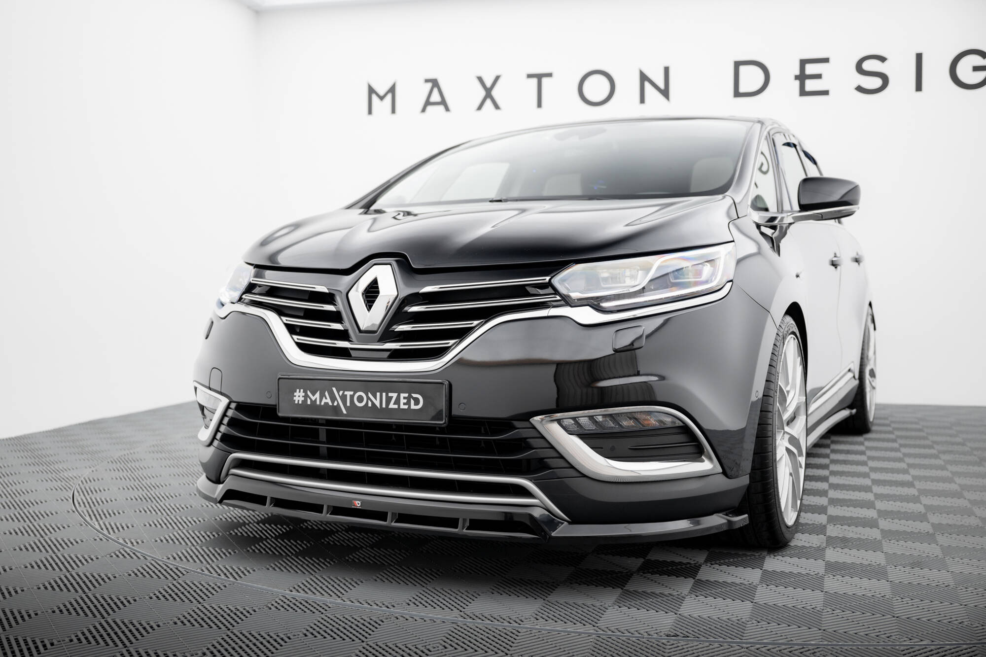Maxton Design Передний сплиттер Renault Espace Mk5