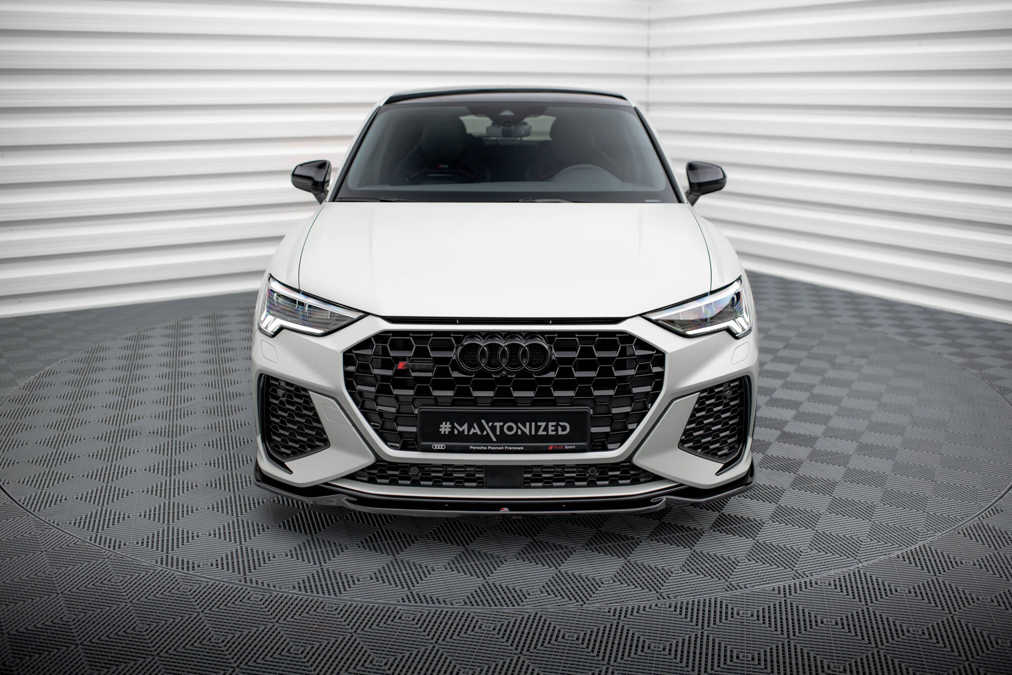 Maxton Design Передний сплиттер V.1 Audi RSQ3 Sportback / SUV F3 — изображение 2