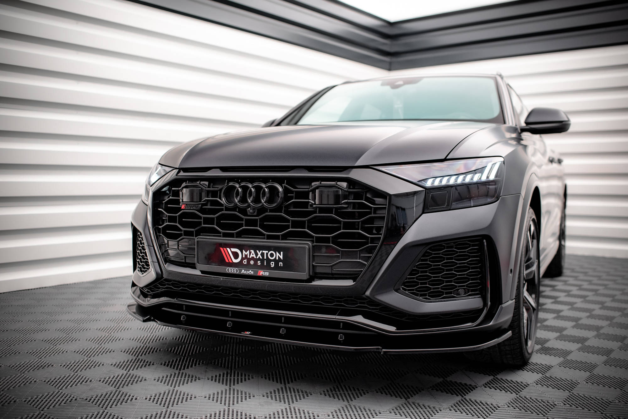 Maxton Design Передний сплиттер V.1 для Audi RSQ8 Mk1