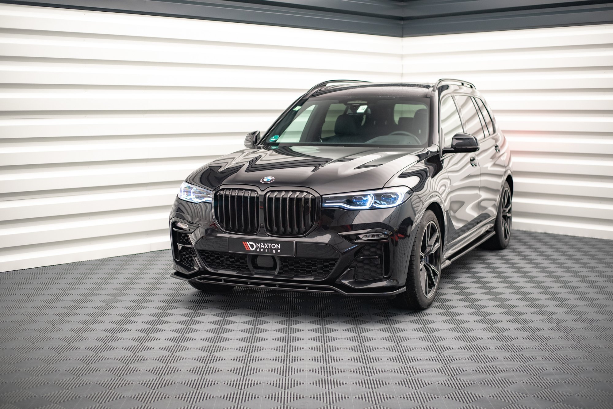 Maxton Design Передний сплиттер V.1 BMW X7 M-Pack G07