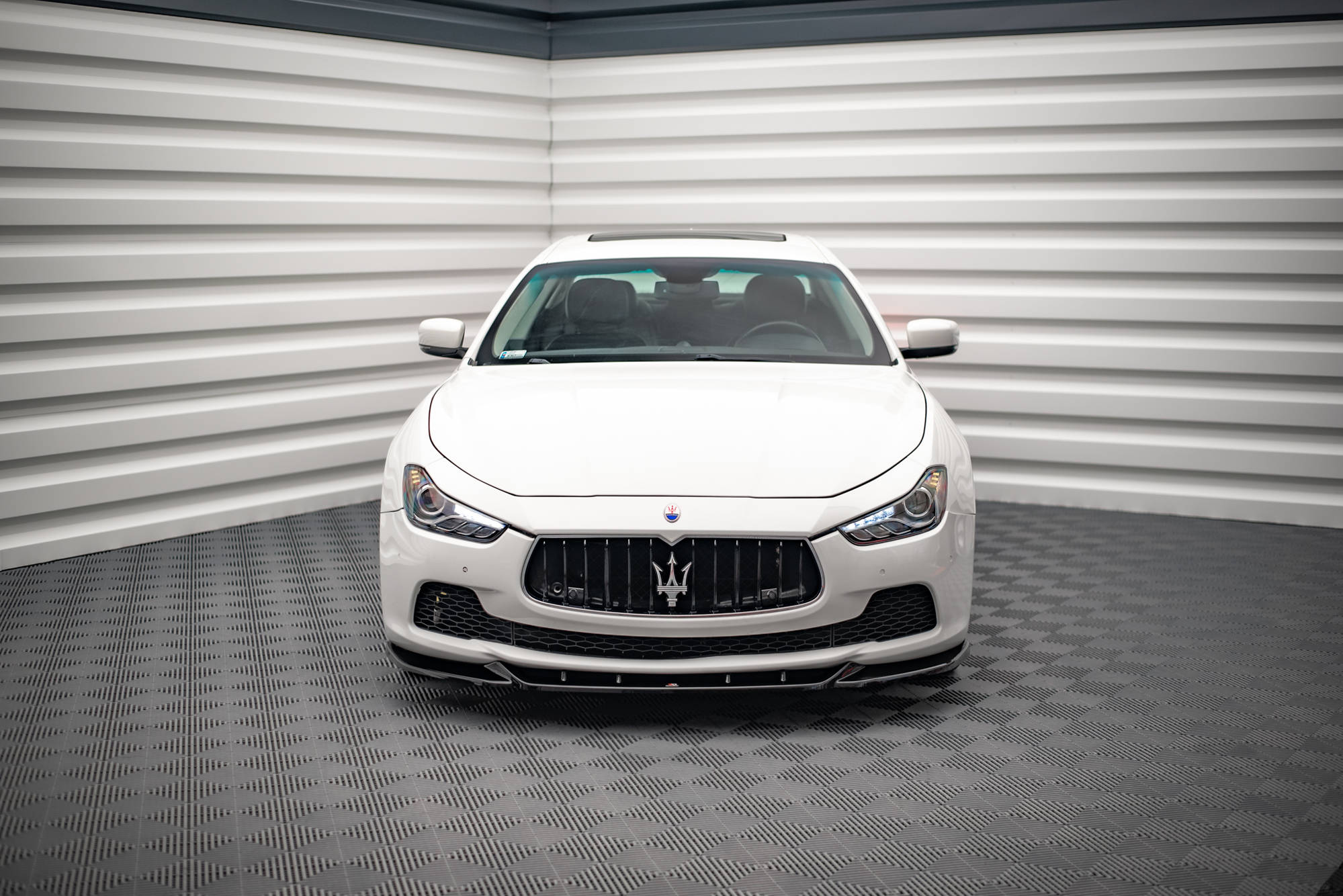 Maxton Design Передний сплиттер V.1 Maserati Ghibli Mk3