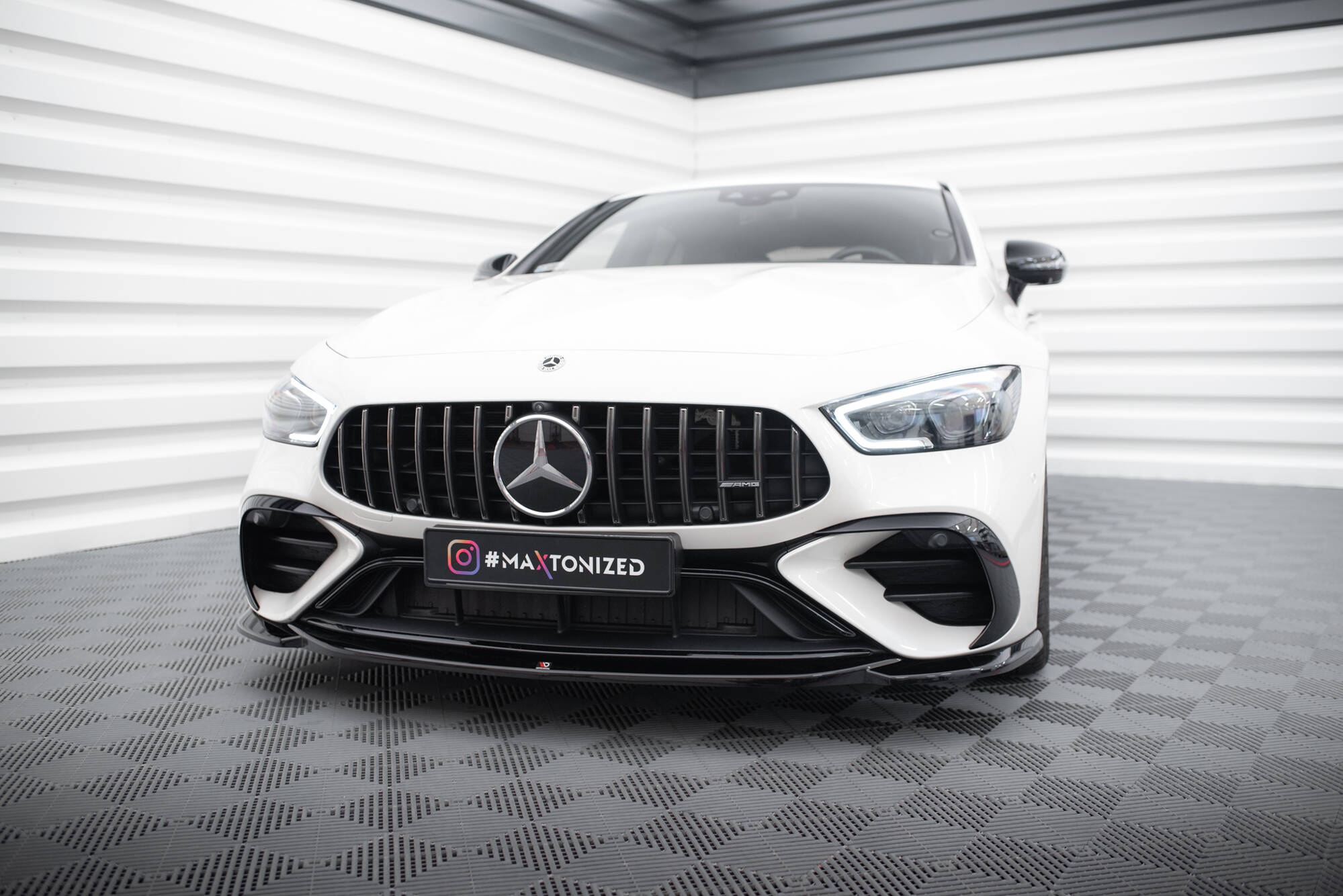 Maxton Design Передний сплиттер V.1 для Mercedes-AMG GT 43 4-дверное купе V8, пакет тюнинга X290