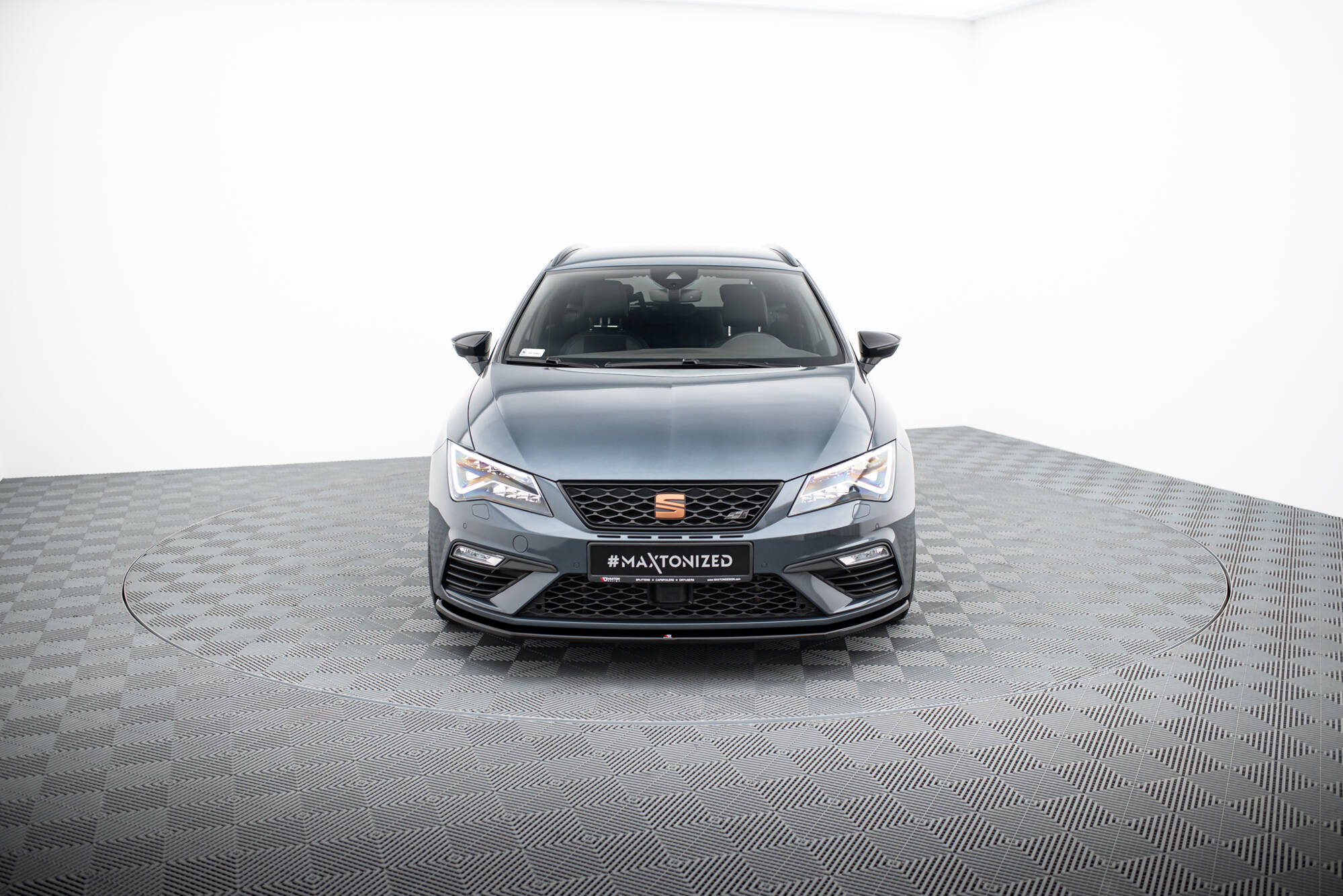 Maxton Design Передний сплиттер V.1 для Seat Leon Cupra / FR Mk3 FL — изображение 2