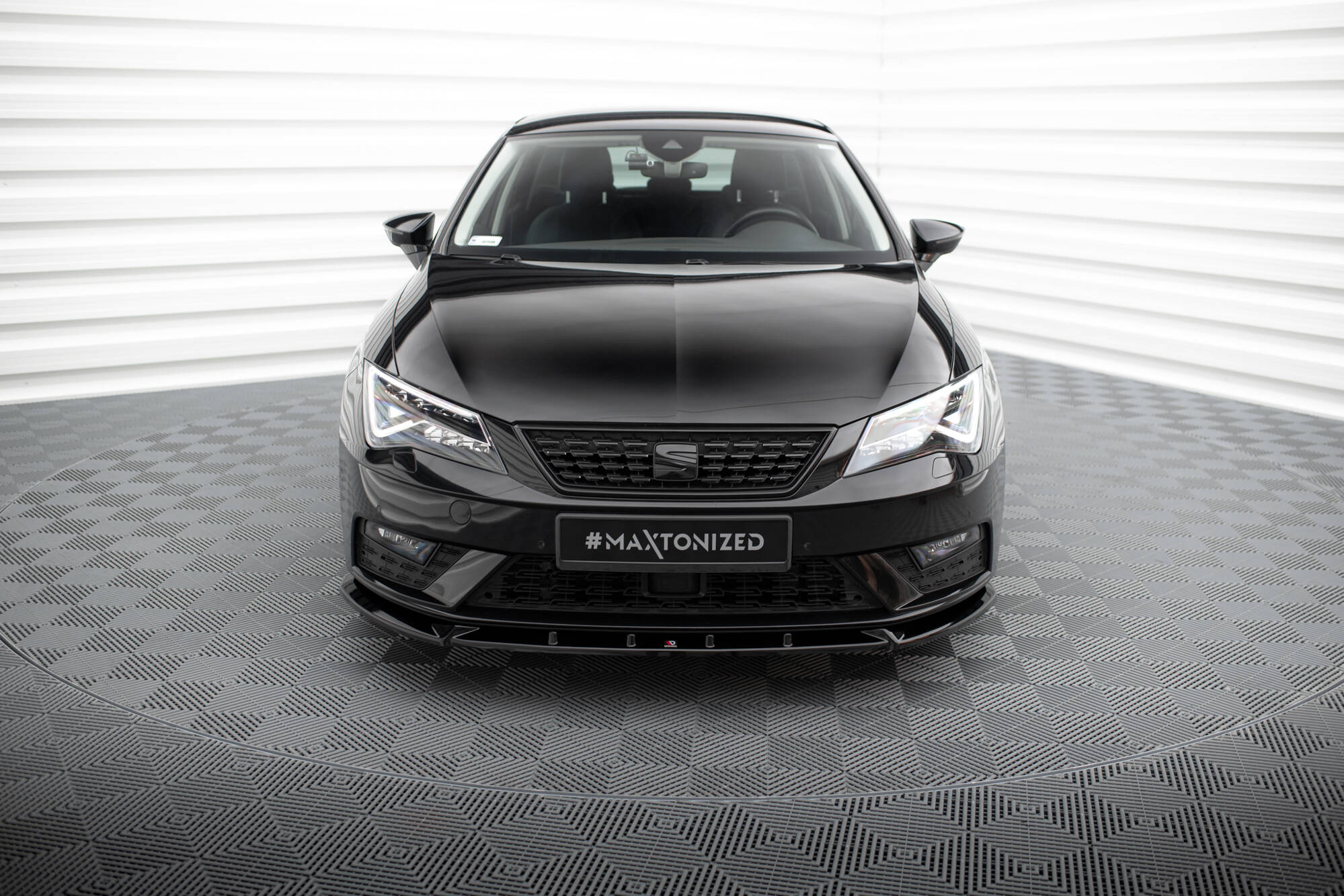 Maxton Design Передний сплиттер V.1 для Seat Leon Mk3 после рестайлинга — изображение 2