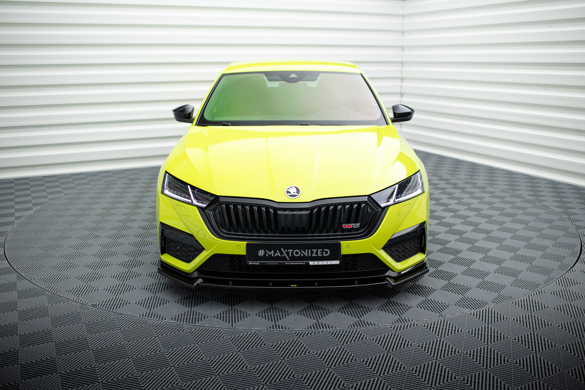 Maxton Design Передний сплиттер V.1 Skoda Octavia RS Mk4 — изображение 2