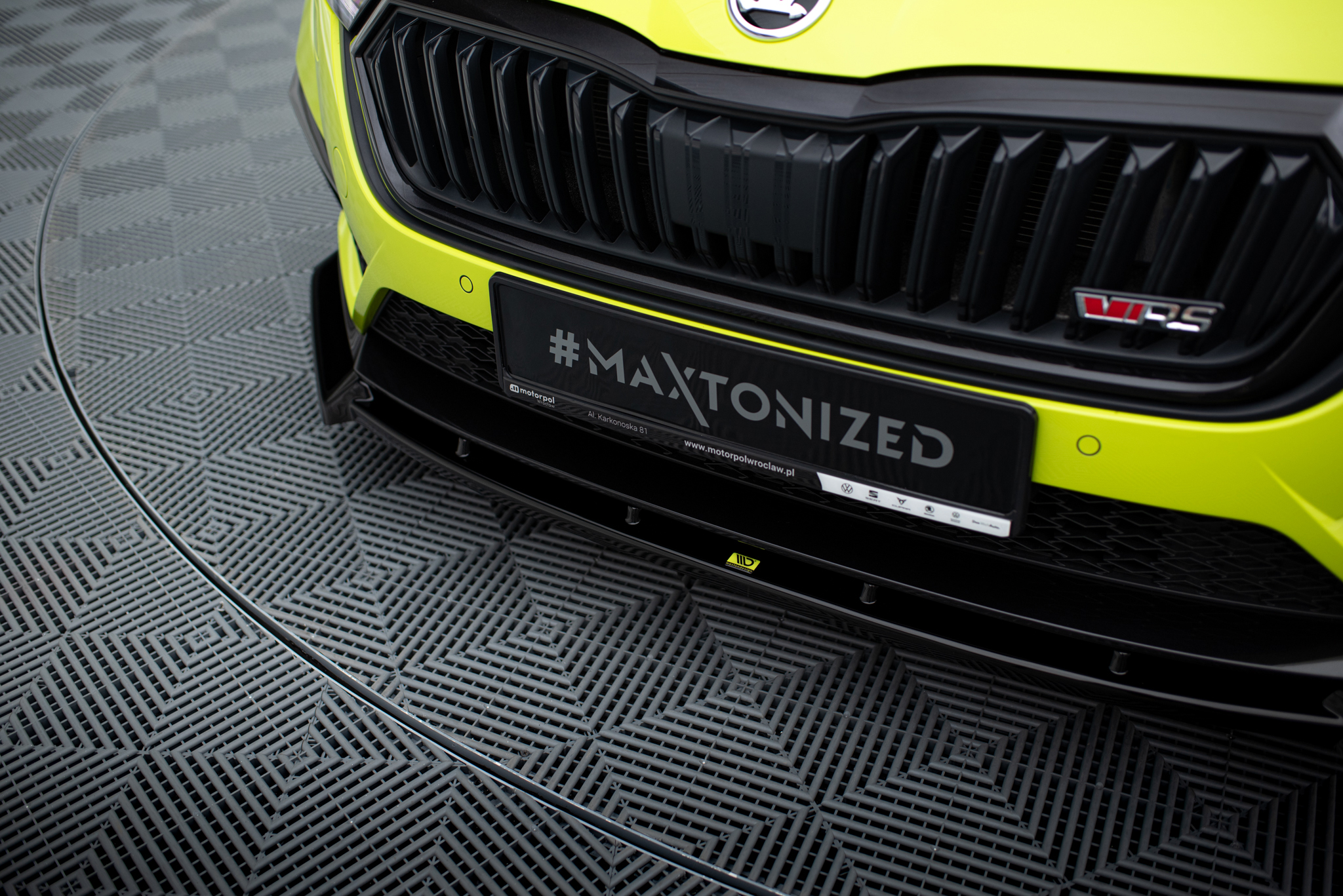 Maxton Design Передний сплиттер V.1 Skoda Octavia RS Mk4 — изображение 3