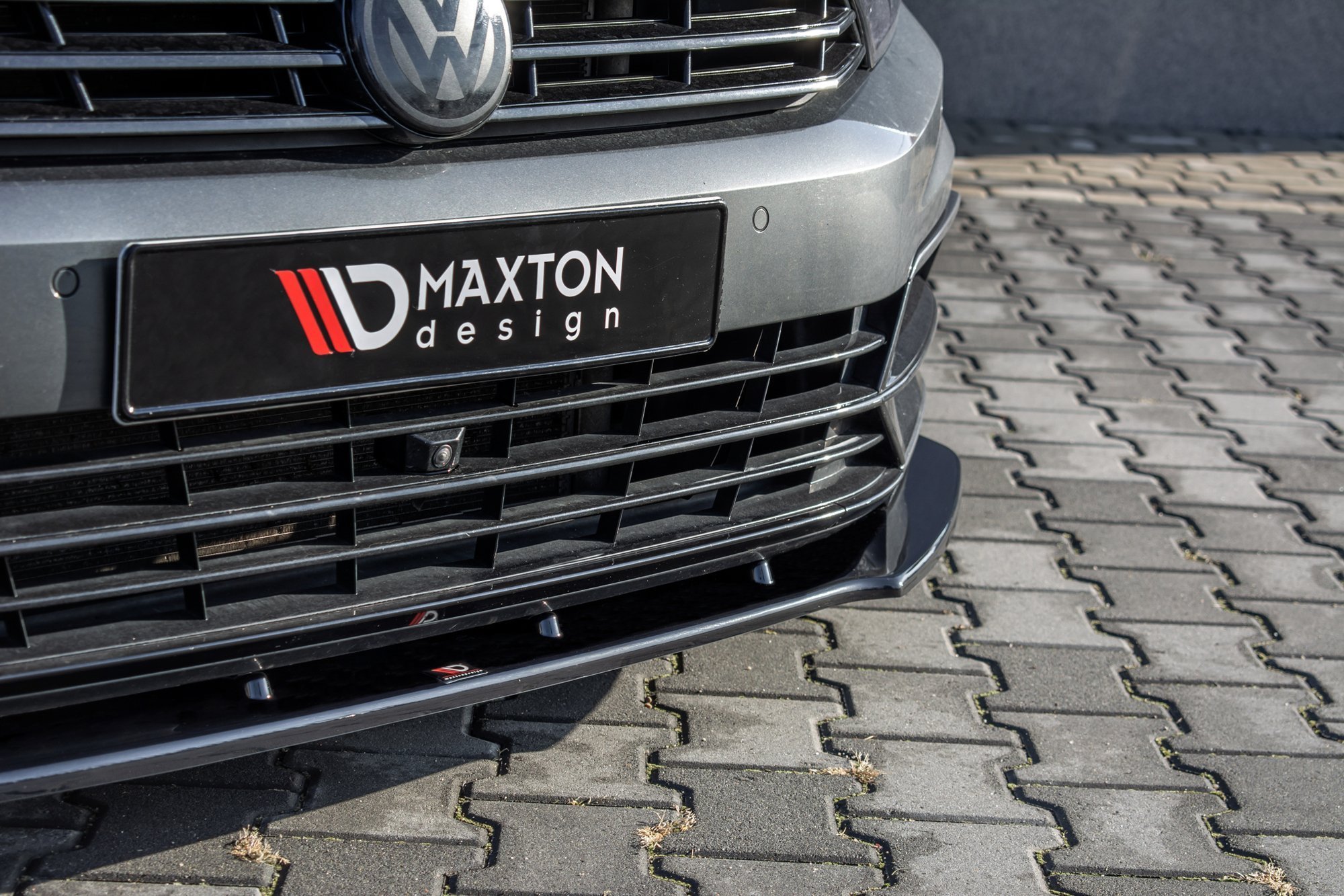 Maxton Design Передний сплиттер V.1 для Volkswagen Passat R-Line B8 — изображение 4