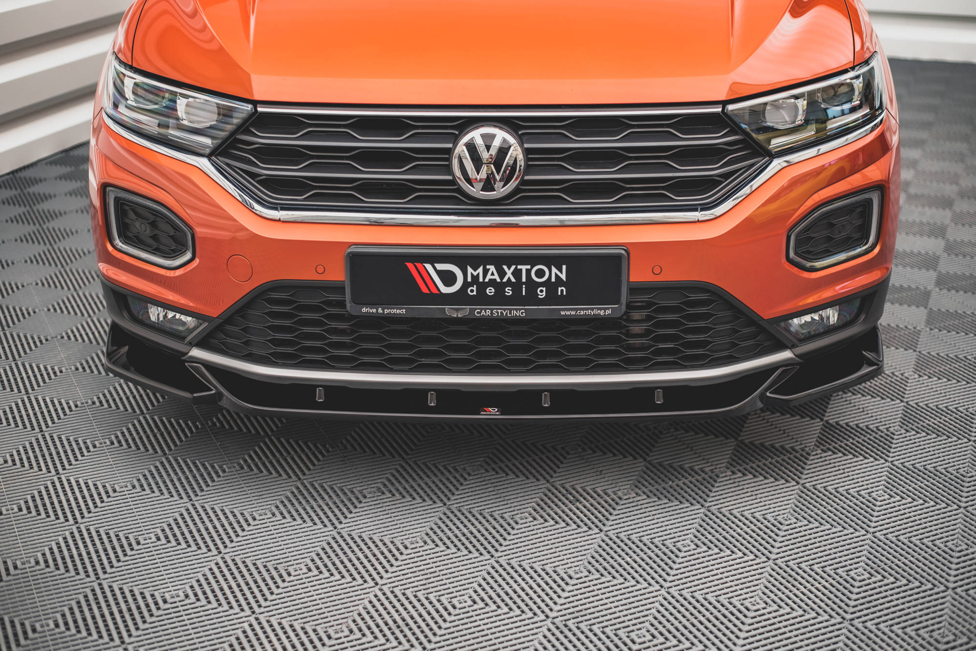 Maxton Design Передний сплиттер V.1 для Volkswagen T-Roc Mk1 — изображение 2