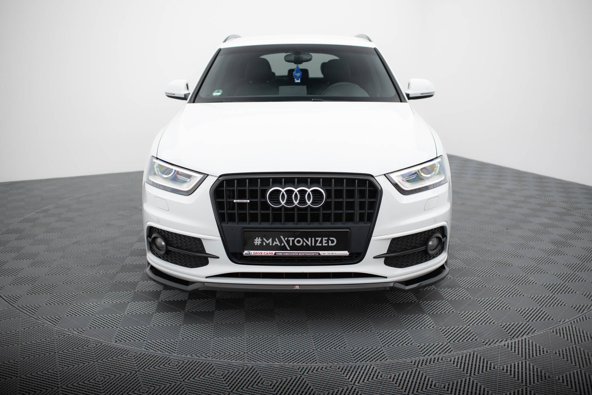 Maxton Design Передний сплиттер V.2 Audi Q3 S-line 8U — изображение 2