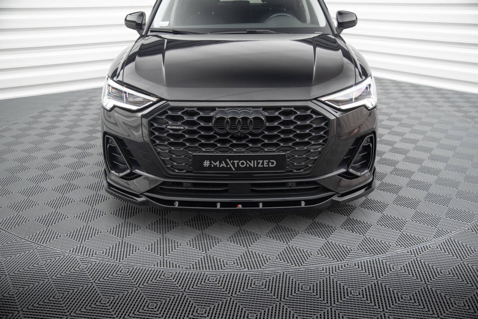 Maxton Design Передний сплиттер V.2 Audi Q3 Sportback F3 — изображение 2