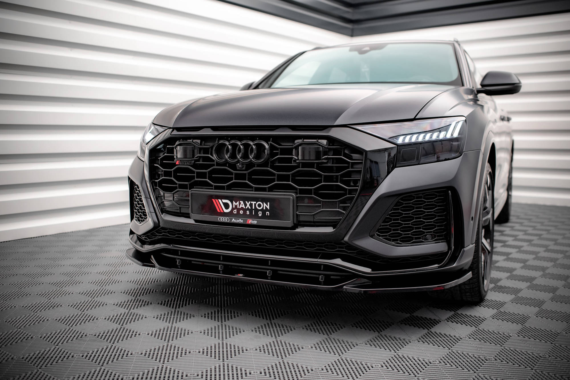 Maxton Design Передний сплиттер V.2 для Audi RSQ8 Mk1