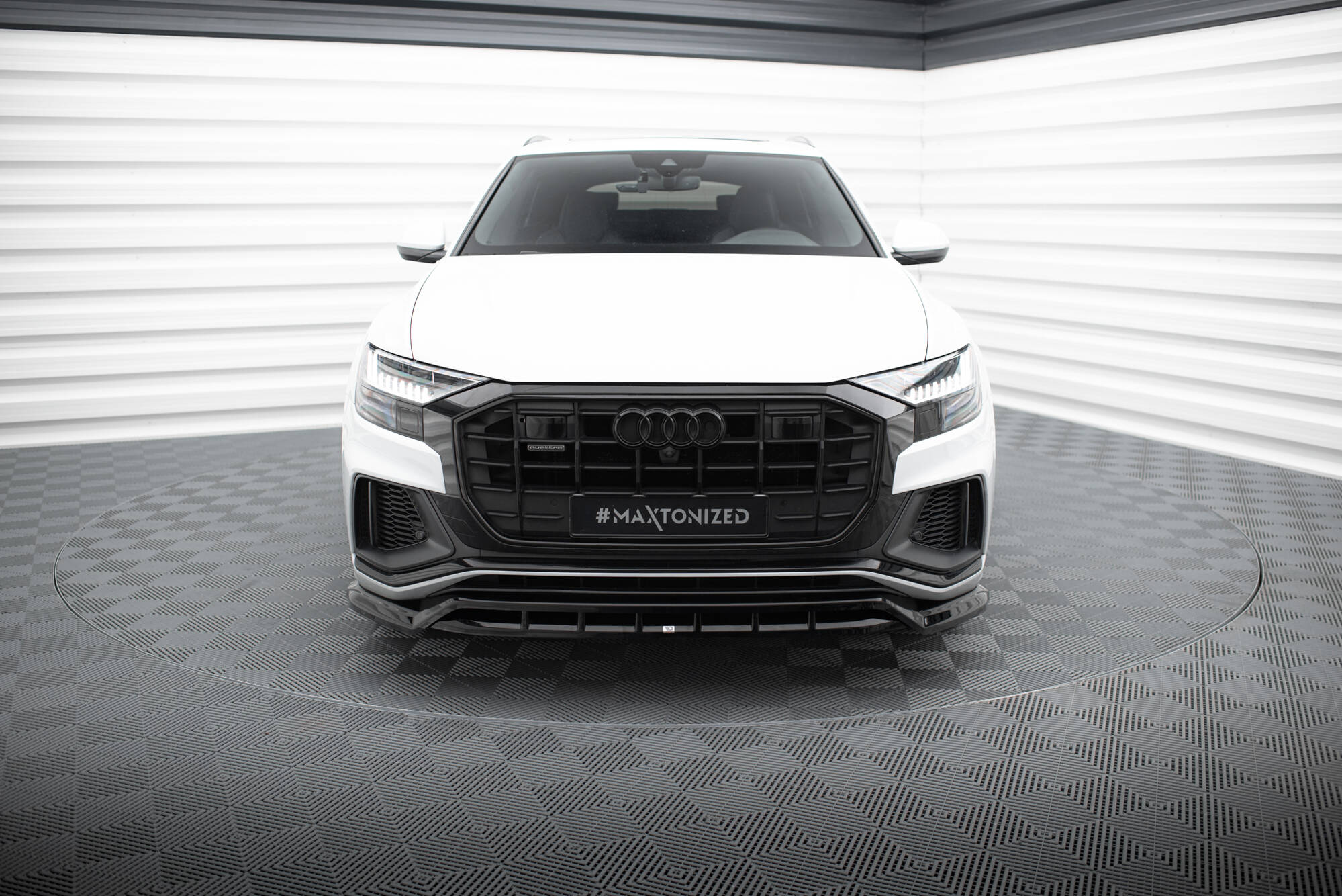 Maxton Design Передний сплиттер V.2 для Audi SQ8 / Q8 S-Line Mk1 — изображение 2