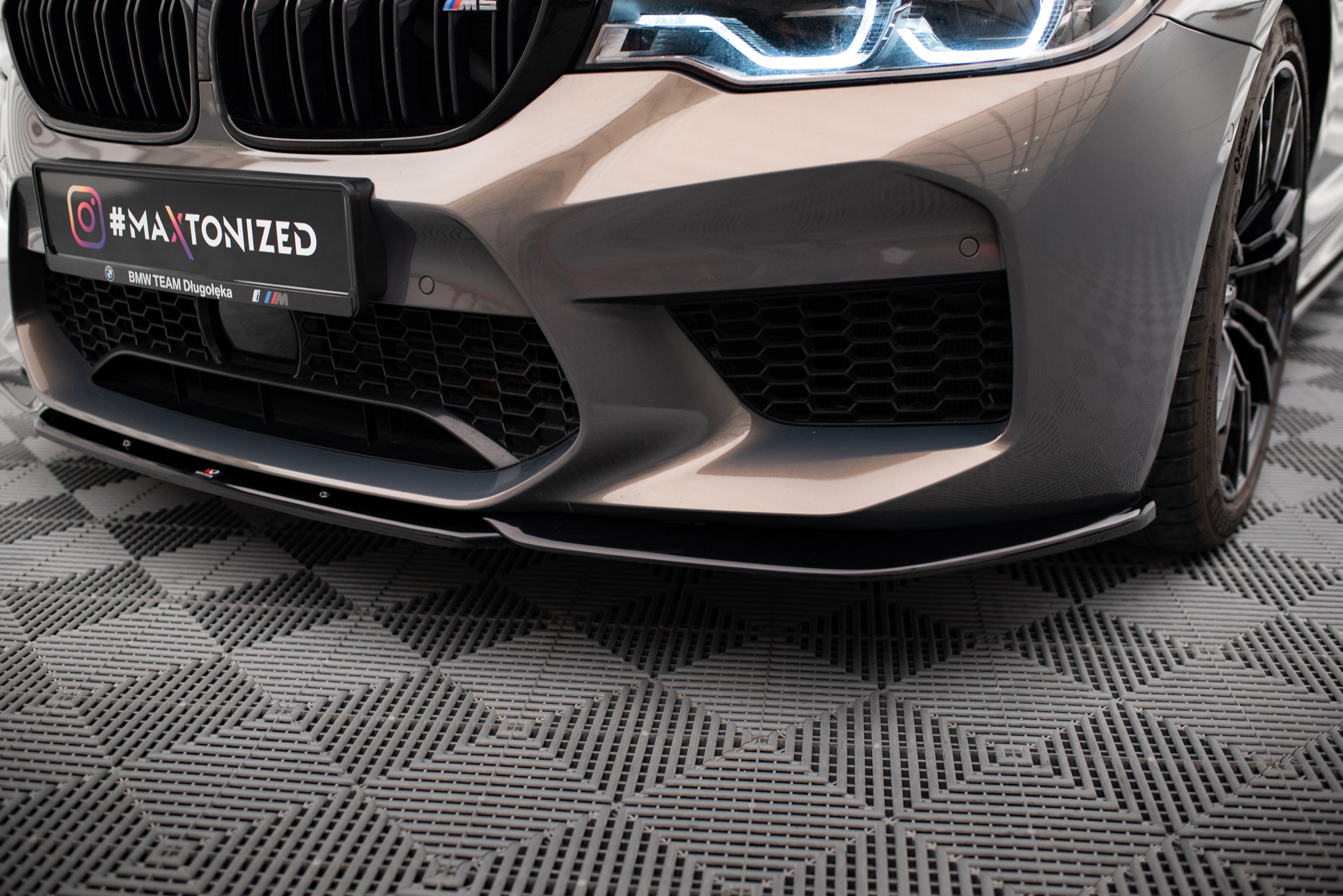 Maxton Design Передний сплиттер V.2 для BMW M5 F90 — изображение 5